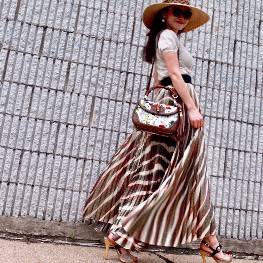 Alice + Olivia Metallic Sunburst Plisse Skirt Sz 2